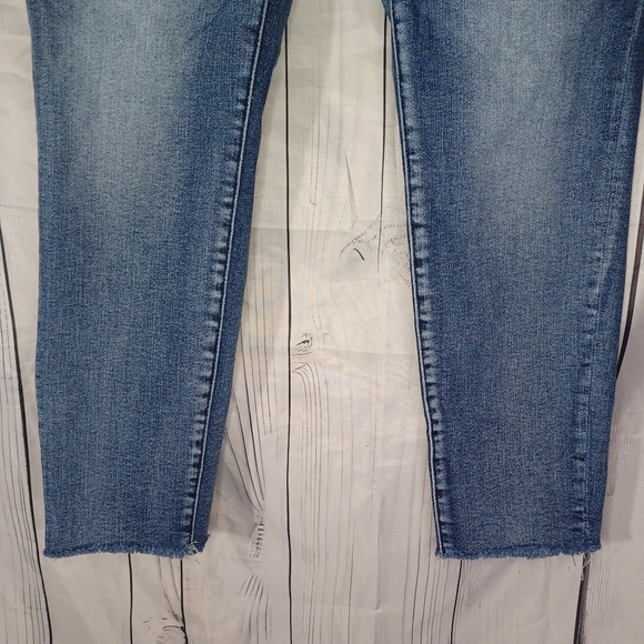 Judy Blue Skinny Raw Hem Relaxed Fit  Blue Women's Jeans - Picture 5 of 11